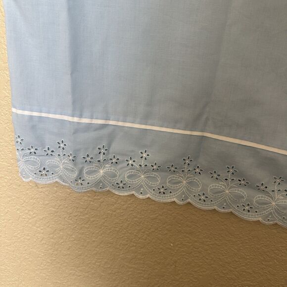 Vintage Fine Combed Percale Pillowcase  Blue Eyelet Lace Standard Cotton - Picture 2 of 4
